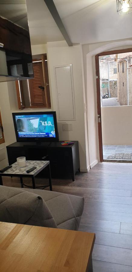Charmant Petit Studio Proche Depart Gr20 Calenzana Dış mekan fotoğraf