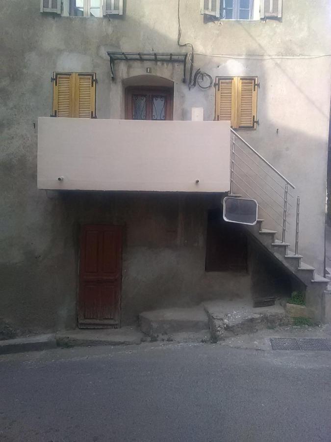 Charmant Petit Studio Proche Depart Gr20 Calenzana Dış mekan fotoğraf